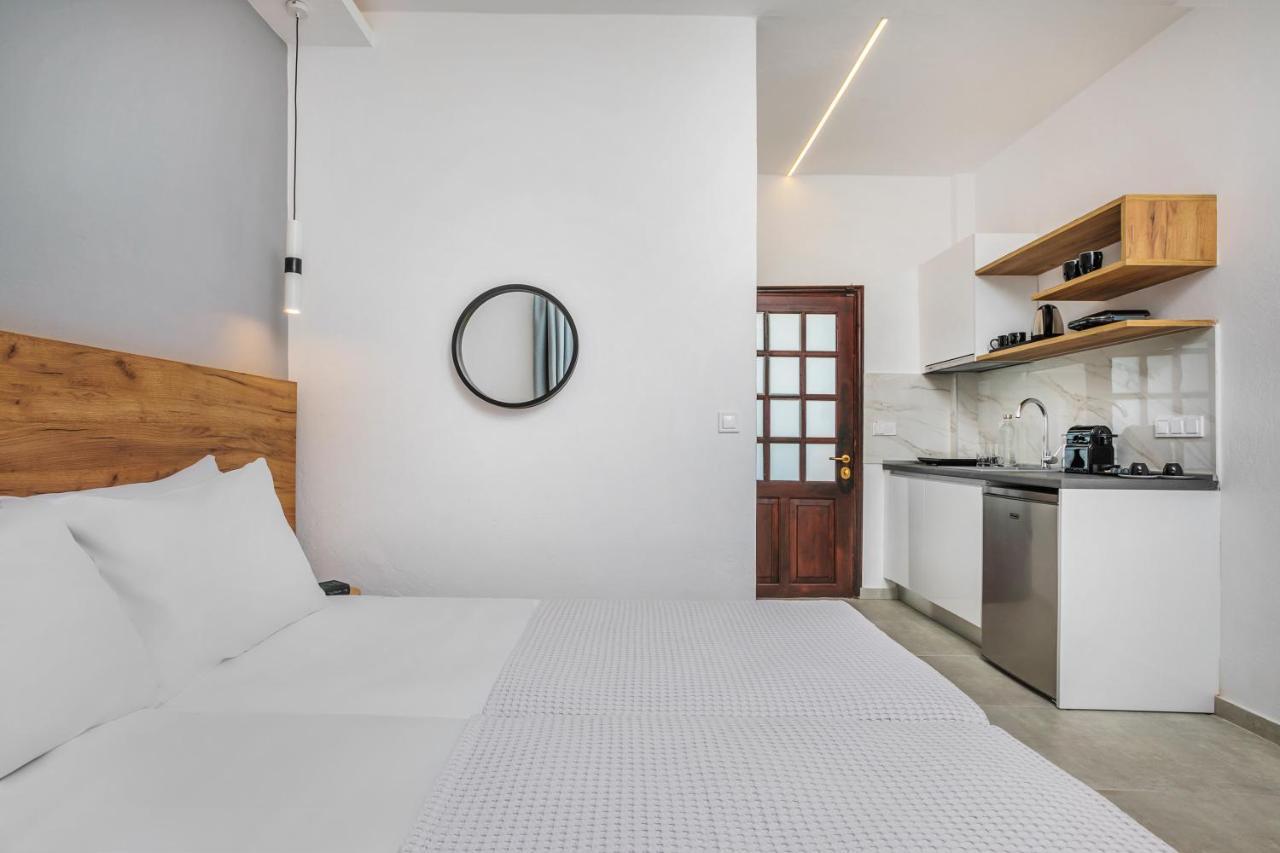 Eleon Suites Afitos Afytos Exterior foto